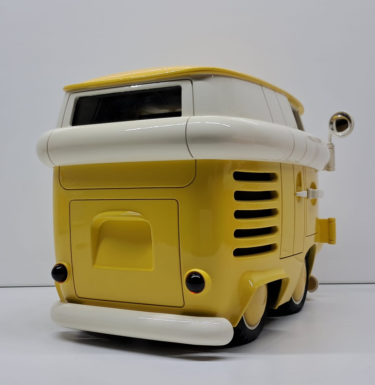 Sculpture 3D - Combi Cartoon Jaune – Image 3