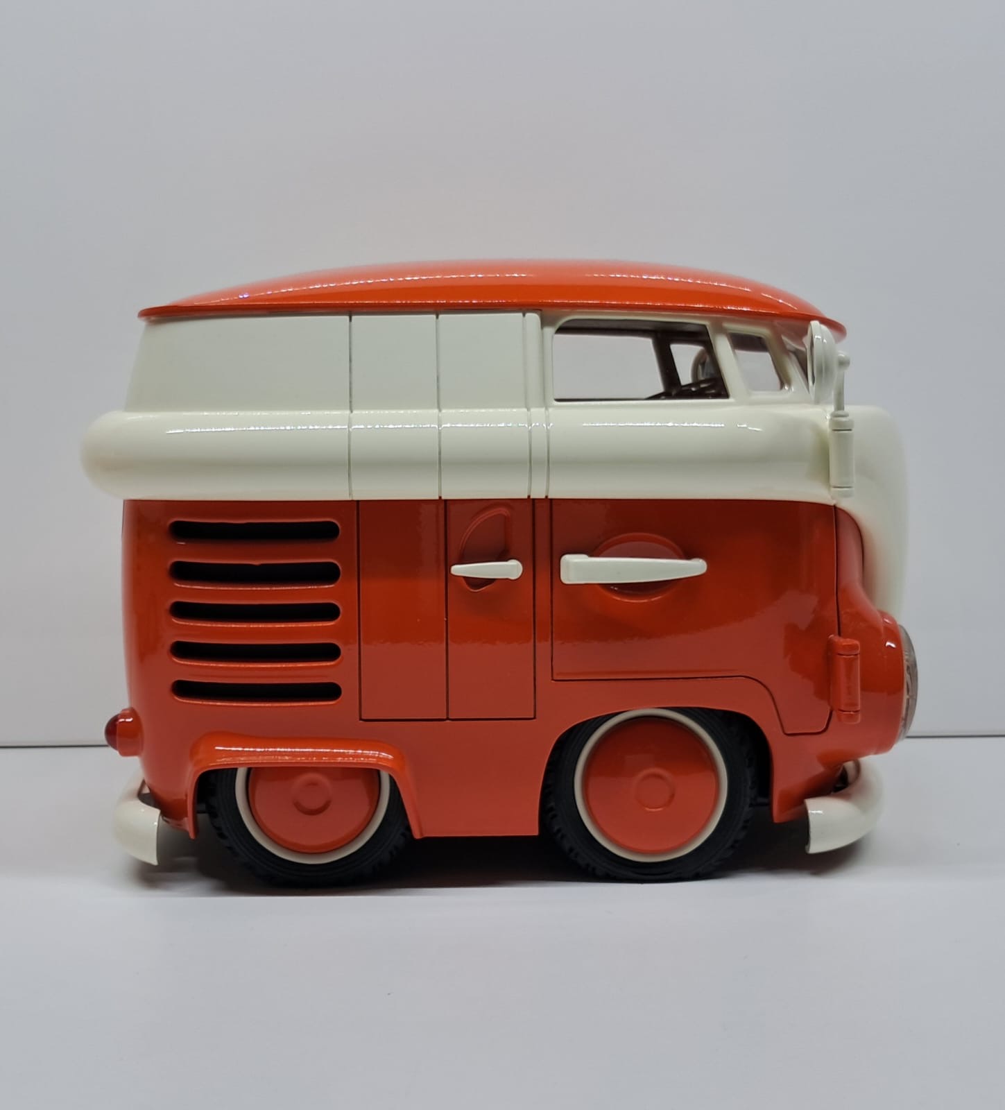 Sculpture 3D - Combi Cartoon Rouge – Image 4