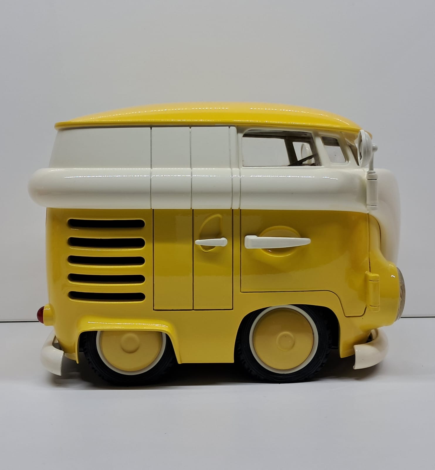 Sculpture 3D - Combi Cartoon Jaune – Image 4