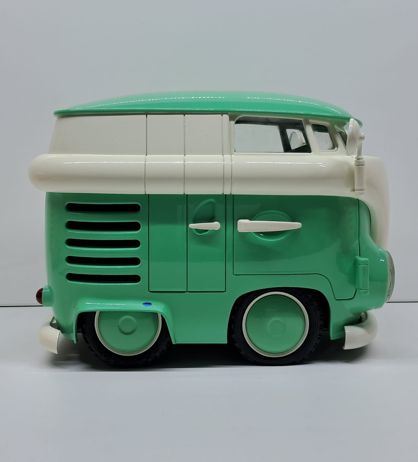 Sculpture 3D - Combi Cartoon Vert – Image 4